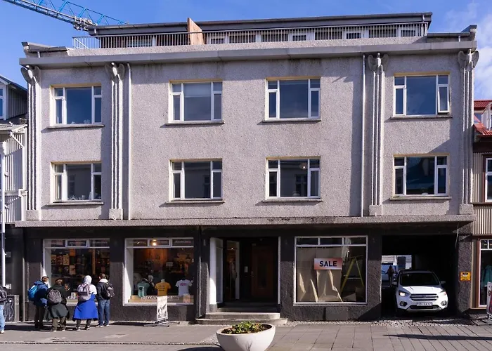 Lundur Apartments - Down Town